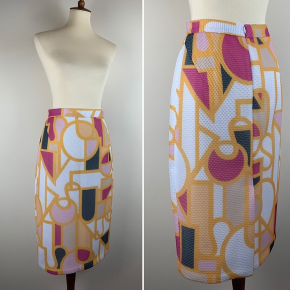 Ulta-modern Raoul Mesh Puzzle Print Pencil Skirt - Picture 3 of 8